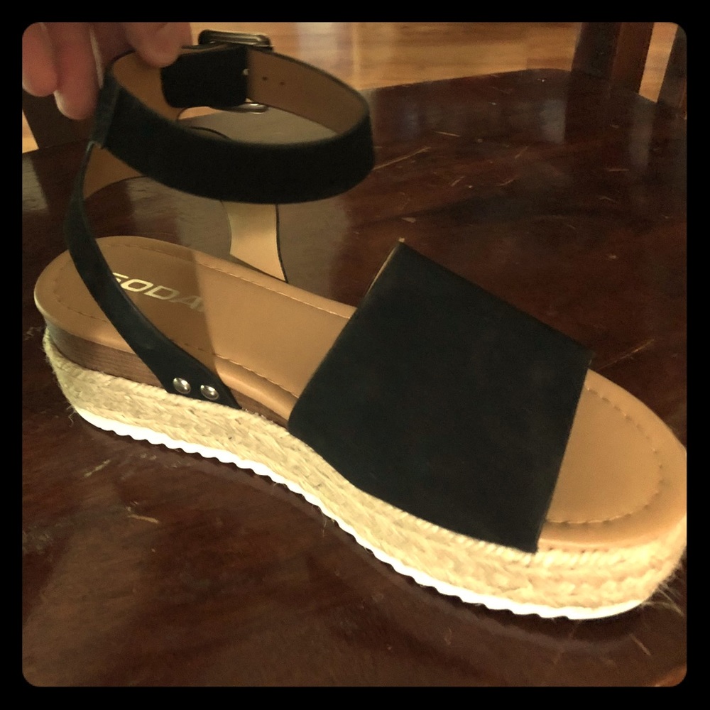 Brand new sandal black soda brand size 7 1/2